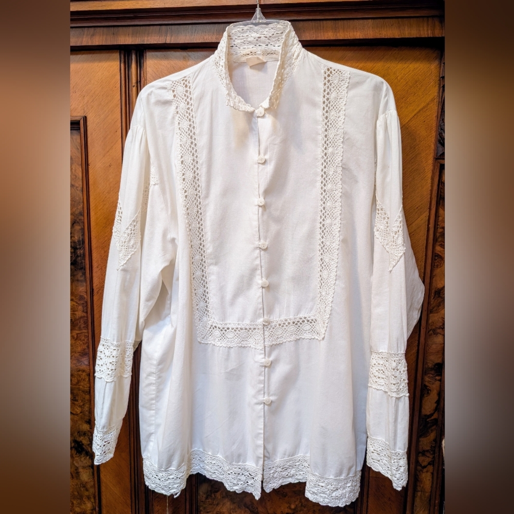 Vintage Bohemian Coastal Cowgirl Tunic White Cotton and Crochet Lace. Size L/XL.